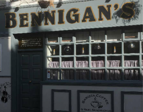 Bennigans Bar