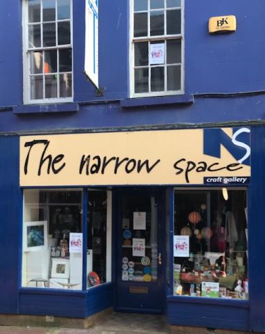 The narrow space